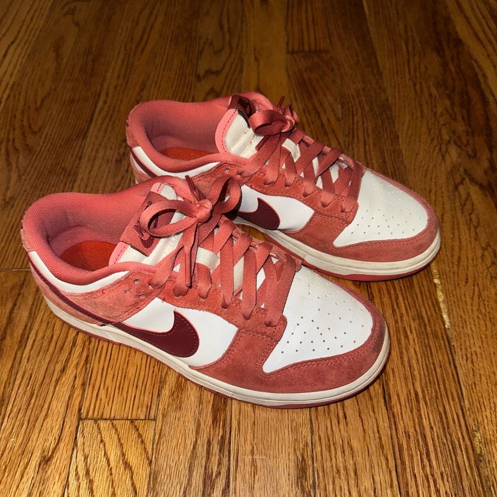 Nike Dunk Low Valentines Day